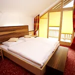 Residenz Cristallo * 雷特温克尔